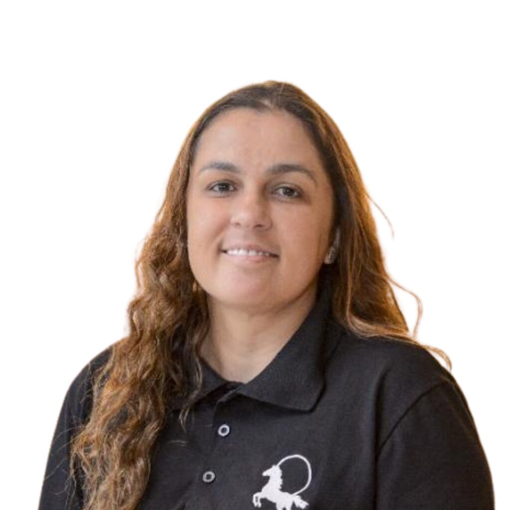 Emanuela Bueno, Gerente de hospedagem fazzenda park resort em entrevista para dia do trabalho encatho e abih-sc